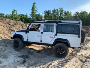Land Rover Defender 110 by Osprey Custom Cars 1993 года 
